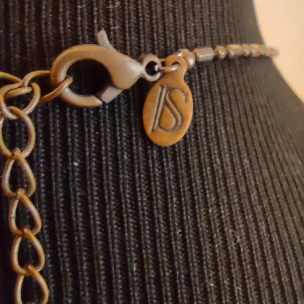 Beautiful Victorian Gothic Style Black Stone Copper Tone Necklace EUC - Picture 5 of 6